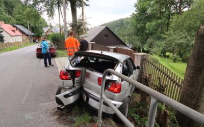 Kraj nebude zvyšovat ceny hromadné dopravy v tarifu IDOL 7 Řidič zdemoloval své auto o zábradlí v Oldřichově, nehoda se obešla bez zranění