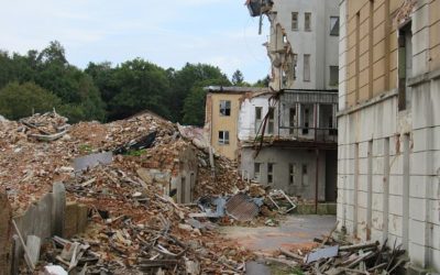 Kraj nebude zvyšovat ceny hromadné dopravy v tarifu IDOL 12 Místo Textilany obří sklad? Zatím se na místě nacházejí jen sutiny