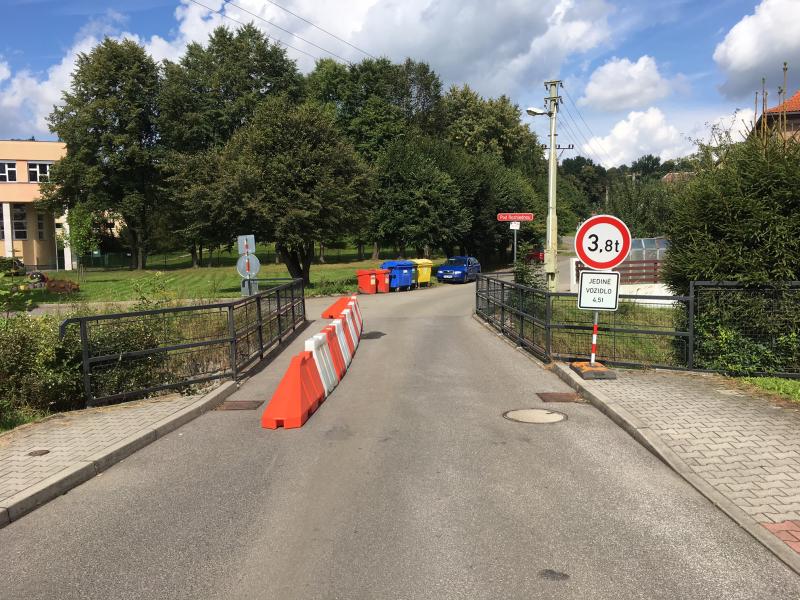 Nákladní vozidla neprojedou přes most v ulici Havlíčkova