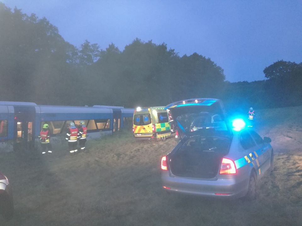 1000x1000 1504951405 vlak projizdejici frydlantem zachytil muze stret prezil utrpel stredne tezka poraneni