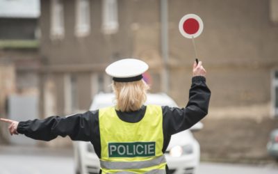 Kraj nebude zvyšovat ceny hromadné dopravy v tarifu IDOL 10 Motorkář za jízdy vyplivl žvýkačku a přitom narazil do svodidel. Skončil v nemocnici