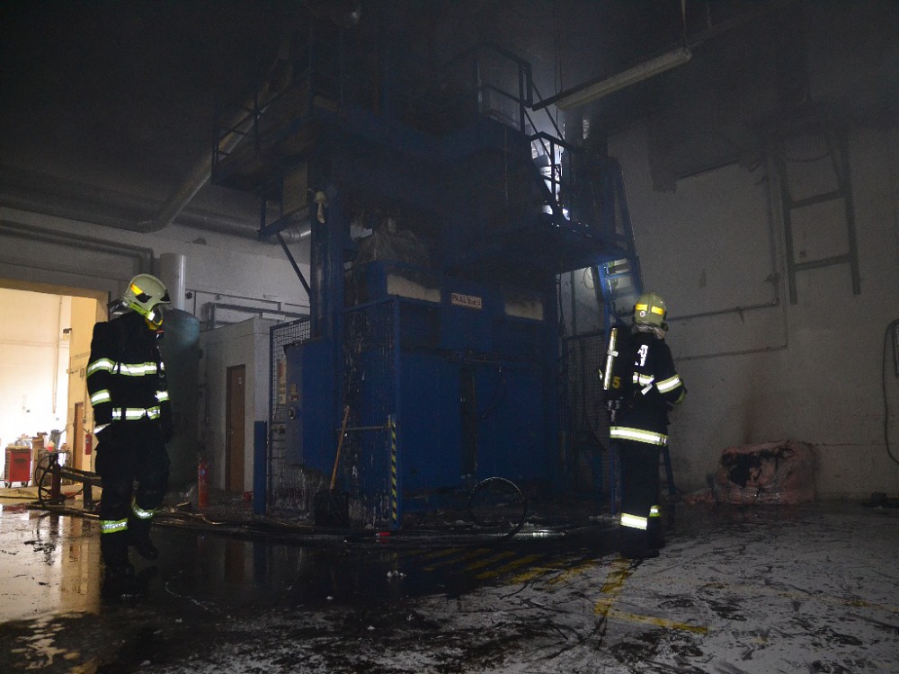 1000x1000 1508277132 pri pozaru lisu v raspenave vznikla skoda za milion korun