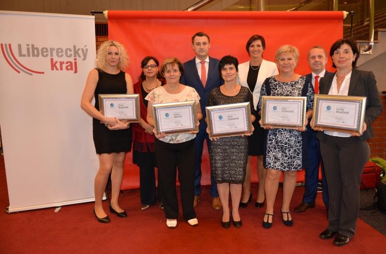 Člověk by měl odcházet s tečkou, říká jedna z oceněných pečovatelek 1 wJb36HVZiD2RbfxI8gP9DkeC Qr ctud6CqNYGT84bWzM9waYFpUBsWYz2JRpFtu7LDnelo