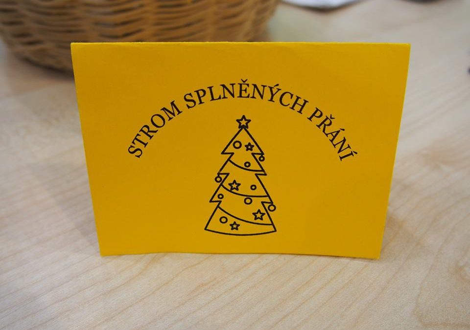 Strom splněných přání plní vánoční přání dětí z dětských domovů