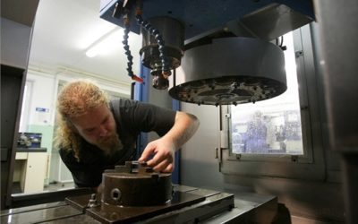 Plus 8 Firmám chybí odborníci na roboty i operátoři, školy jim otevřou nové obory