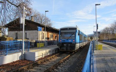 Větší pohodlí a samé zábradlí. Opravili nádraží na Frýdlantsku