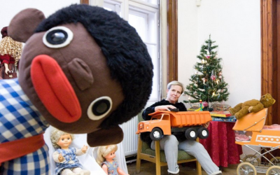 Čtyřicátníci vzpomínají na dětství, výstava ukazuje černouška i tatrovku