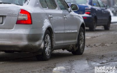 Silnice v Libereckém kraji jsou sjízdné opatrností, na některých leží zbytky sněhu