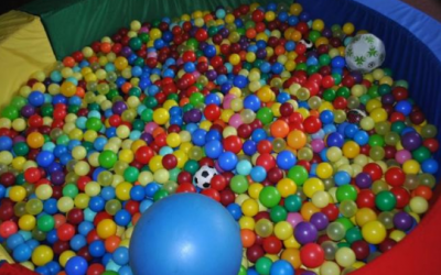 Právě pro Tebe / Kavárna a pekárna 21 Dětské centrum a Domov důchodců v Jindřichovicích mají nové vedení