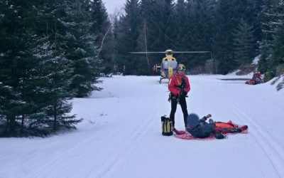 V Jizerských horách se na ledopádu vážně zranil horolezec
