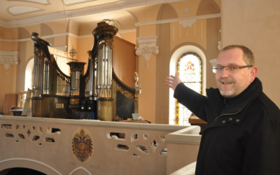 Právě pro Tebe / Kavárna a pekárna 20 Varhany v Raspenavě sežral červotoč, na nové přispěli němečtí rodáci