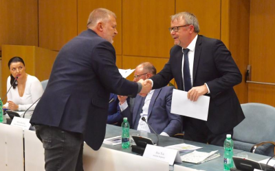 Právě pro Tebe / Kavárna a pekárna 22 Starosta Frýdlantu žádá vládu o rychlejší řešení dopravní obslužnosti Frýdlantska