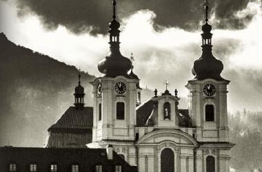 Vše přehledně na jednom místě. Kraj spustil web k očkování 13 Uprchlíci zaplnili klášter v Hejnicích, zatím vše dotuje z úspor na opravy