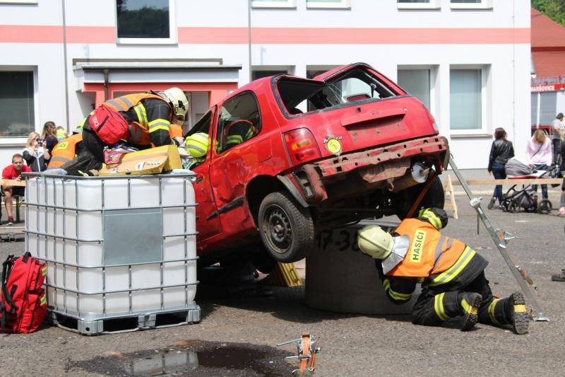 Frýdlant hostil krajskou hasičskou soutěž ve vyproštění