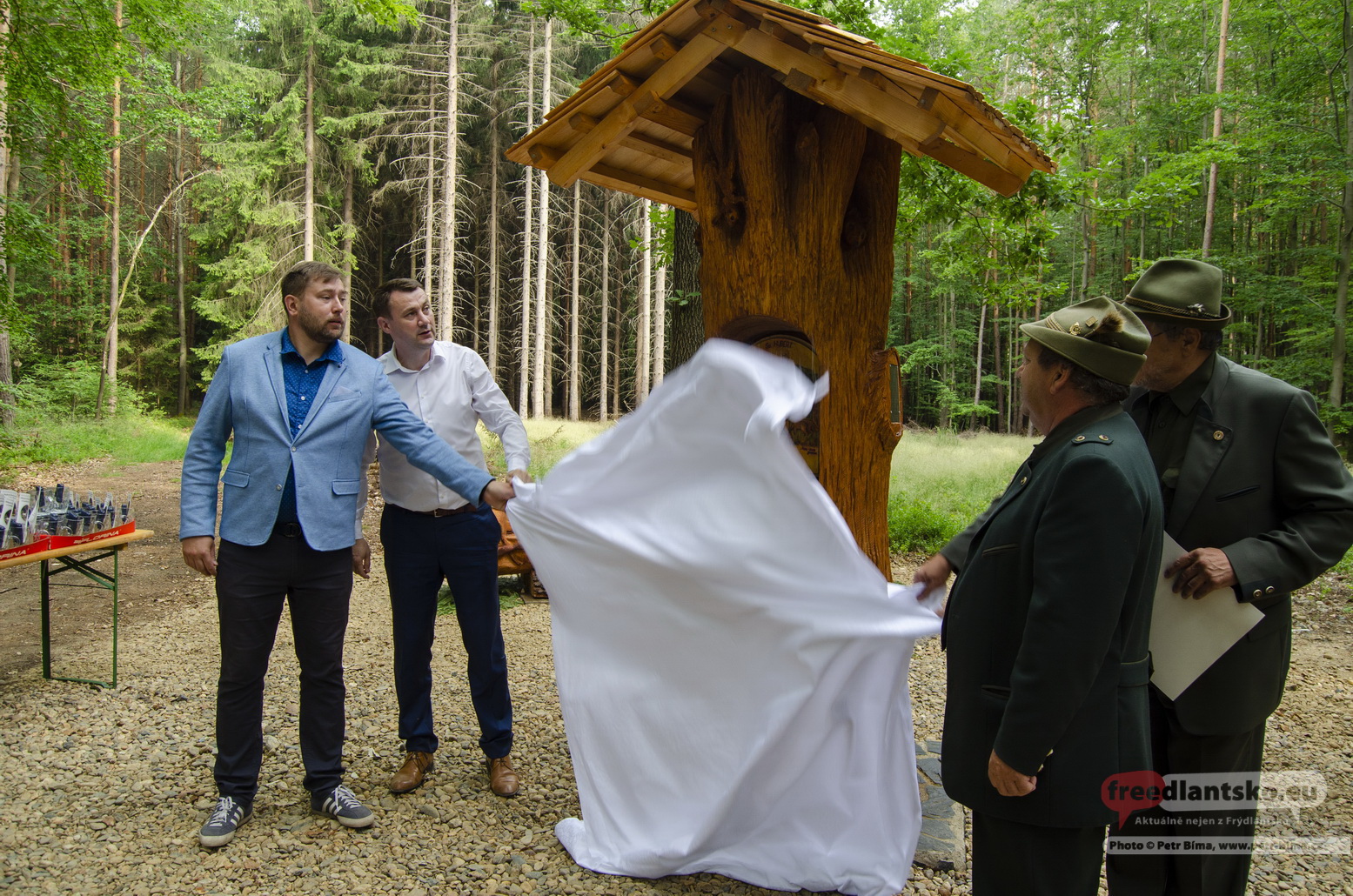 0079 odhaleni zastavenicka u svateho huberta kunratice photo petr bima cz 2018 06 09 08 51 39 0188