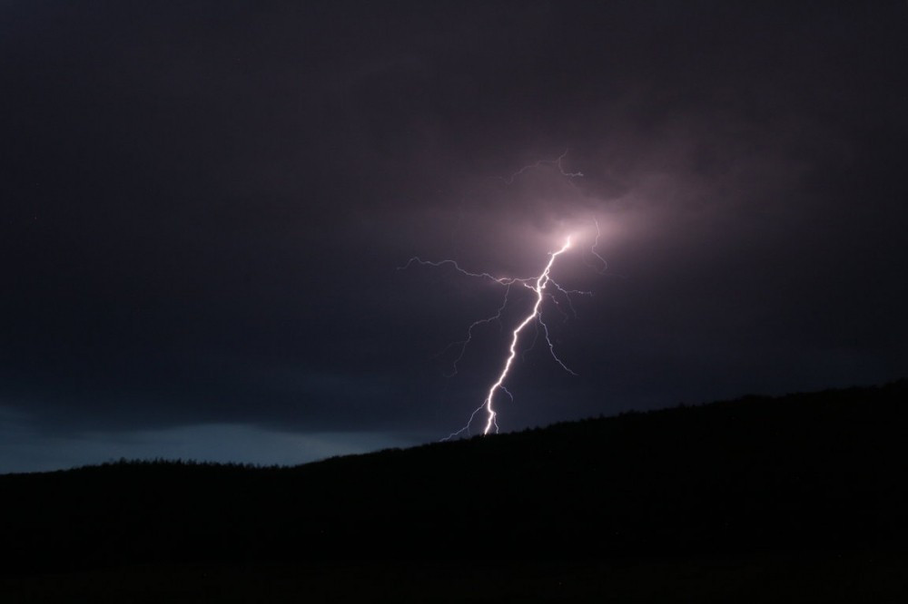 Na Liberec míří další bouřky a silný vítr. Pak se výrazně ochladí