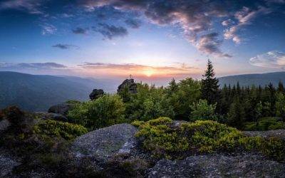 Od čtvrtka budou povinné roušky ve vnitřních prostorách budov v celé ČR 11 ANKETA: Zaostřeno na krásu Jizerských hor. Hlasování je ve finále