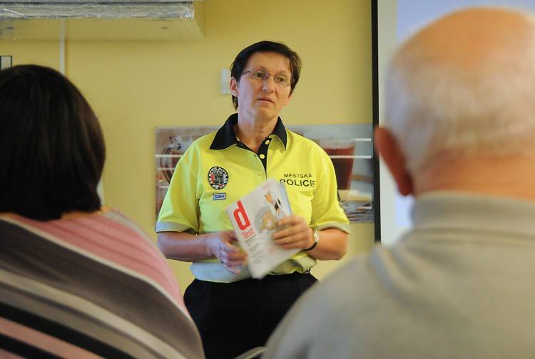Na Frýdlantsku nabízejí pochybní klempíři práce na okapech, šmejdi to ale být nemusí