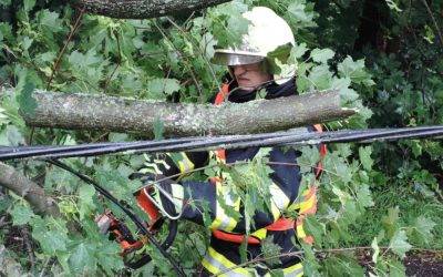 VAROVÁNÍ: Na Česko se žene silný vítr, na horách bude zuřit orkán