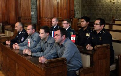 V obřadní síni byli přivítáni psovodi z Peru, Ruska a Gruzie