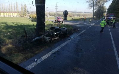 Jizerskohorské muzeum se po povodních konečně otevřelo návštěvníkům 12 U Dětřichova právě vyhasl život řidiče, který naboural do stromu