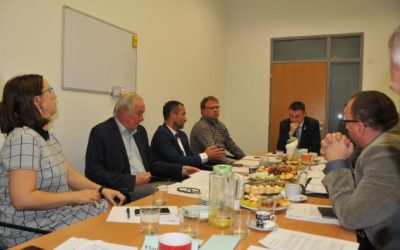 Obchody, nákupní centra, trhy, potraviny, farmářské trhy a stánky 27 Liberecký kraj řeší otázku frýdlantské nemocnice. První krok je podpis memoranda