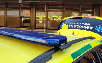 Obchody, nákupní centra, trhy, potraviny, farmářské trhy a stánky 26 Kraj poskytne miliony na další defibrilátory