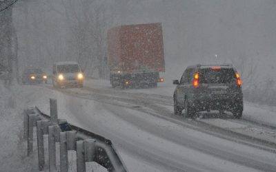 Na Liberec se žene silný vítr. Přinese mráz a sníh