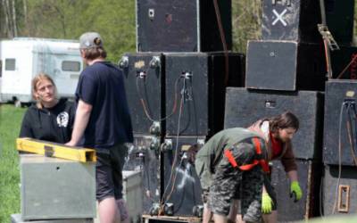 Plus 5 Czarotek se nakonec koná, ale výrazně menší. Do Řasnice se sjelo několik desítek lidí