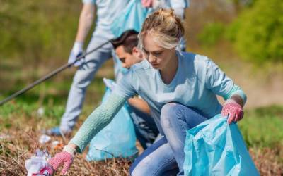 TJ Jiskra Višňová 23 Dobrovolníci uklidí v Jizerkách. V infocentrech si můžou vyzvednout úklidové pomůcky