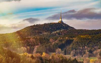 Přednáška o Ještědu / Duben