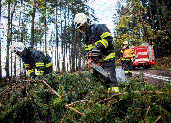 Pozor na oheň a silný vítr, varují meteorologové v Libereckém kraji