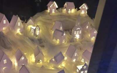 freedlantsko.eu 38 Výstava přístupná zvenčí – v muzeu Špitálek vystavují v oknech nasvícené betlémy