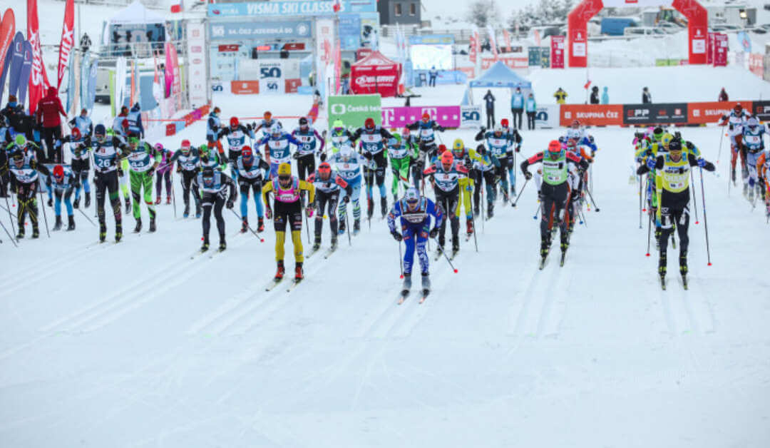Jizerskou 50 vyhrál Švéd Persson. Mezi ženami vybojovala třetí místo Kateřina Smutná