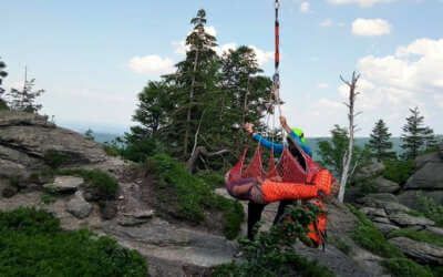 Turista si při sestupu z Frýdlantského cimbuří zlomil nohu. Letěl pro něj vrtulník