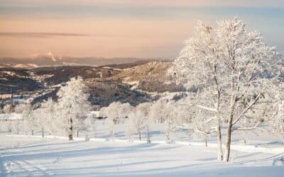Zima v Jizerských horách: lyže, brusle, sáňky i nafukovací duše