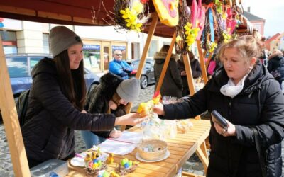 Férová nabídka / DGS 67 Velikonoční jarmark se i přes aprílové počasí povedl