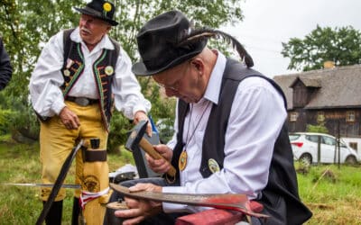 Kraj opět podpoří karavanová stání, obce se mohou hlásit do konce června 14 Zlaté kosy putují opět do Vamberka / Fotoreportáž