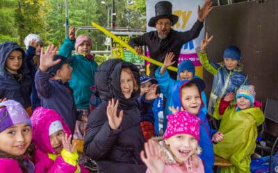 Férová nabídka / DGS 66 Libverdské dýňobraní doprovodil déšt, ale také kouzelník Čáry kluk či kapela Přehmat Liberec