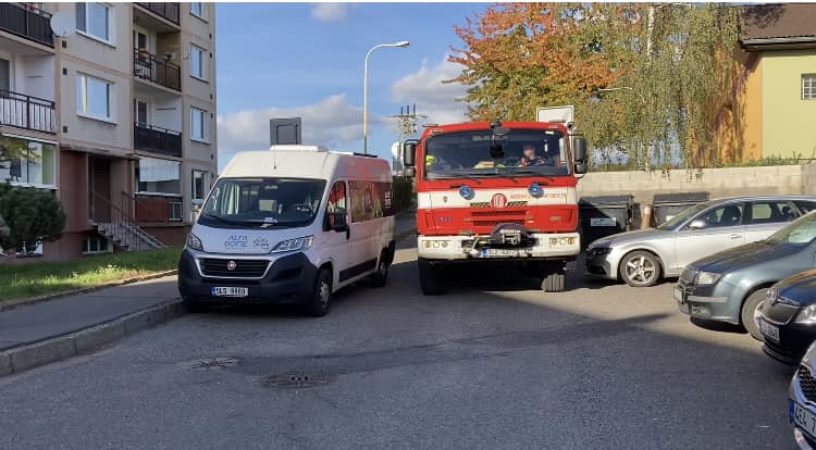 Ve Frýdlantu vznikl spot na podporu průjezdu hasičské techniky sídlišti