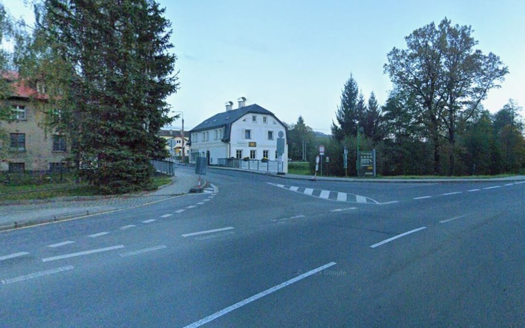 V sobotu se oficiálně otevře opravená silnice přes Mníšek a Oldřichov v Hájích. Řidiči tudy ale už jezdí