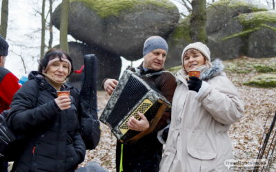 Měření mobilního signálu v Hejnicích: co ukázala kontrola ČTÚ 8 Rekordní silvestrovský výšlap na Pohanské kameny. Obec Višňová chystá Kamennou stezku / Fotoreportáž
