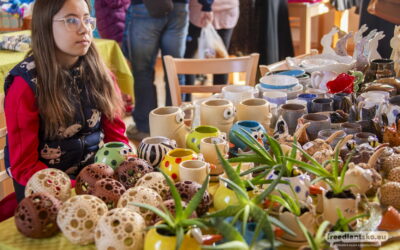 V Raspenavě hořel dům. Tři lidé se nadýchali kouře, požár omezil dopravu 8 První Višňovský Všehotrh přilákal desítky návštěvníků / Fotoreportáž