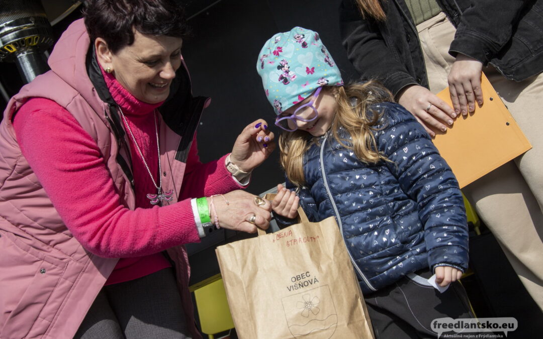Velikonoční jarmark ve Višňové opět přilákal návštěvníky i soutěžící / Fotoreportáž